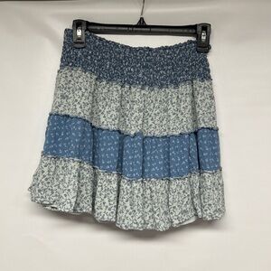 American Eagle Outfitters Blue and Cream Floral A-Line Skirt